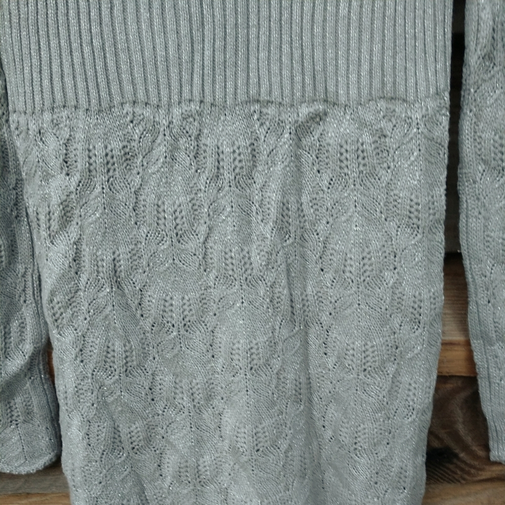 SOLD !!  🆕💥 Designer Valerie Stevens Silver MTLC Sweater NWT Medium - Picture 10 of 12